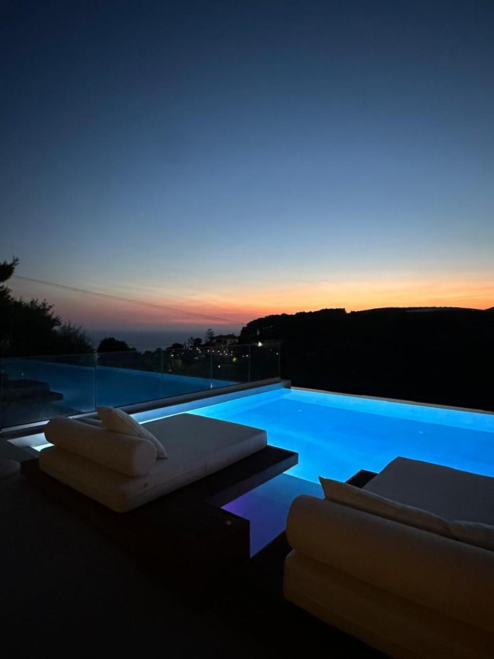 Myzith Luxury Suites كيري المظهر الخارجي الصورة